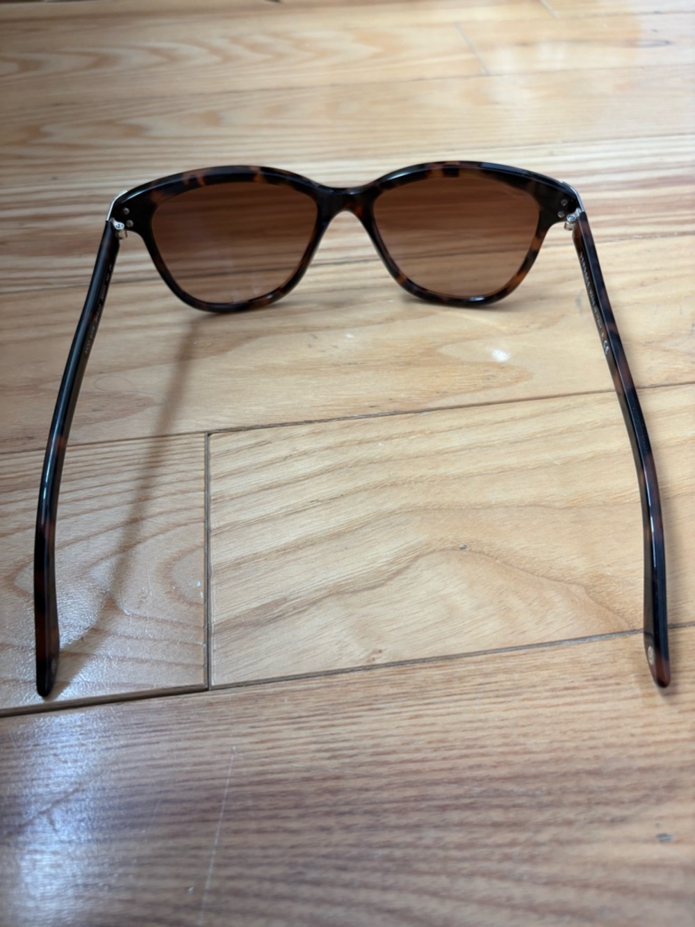 Versace Tortose Sunglasses with Brown Gradient Lenses - Picture 8 of 12